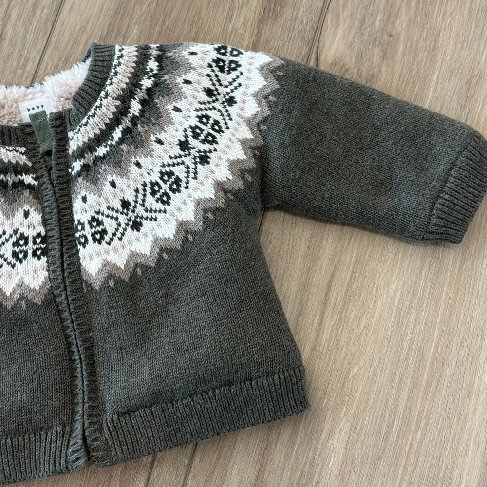 Baby Gap green and tan Sherpa-Lined Fair Isle Sweater size 3-6 months